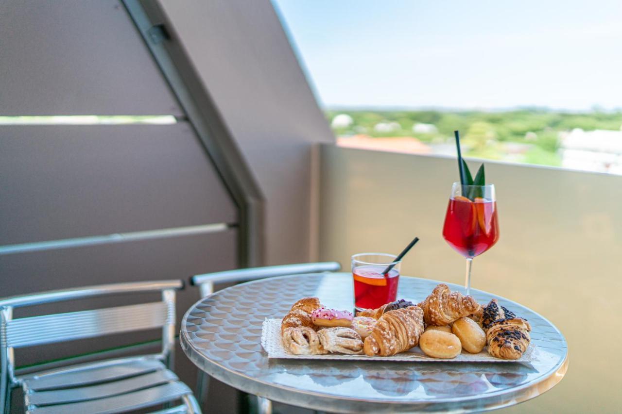 Hotel Alexander Bibione Ngoại thất bức ảnh