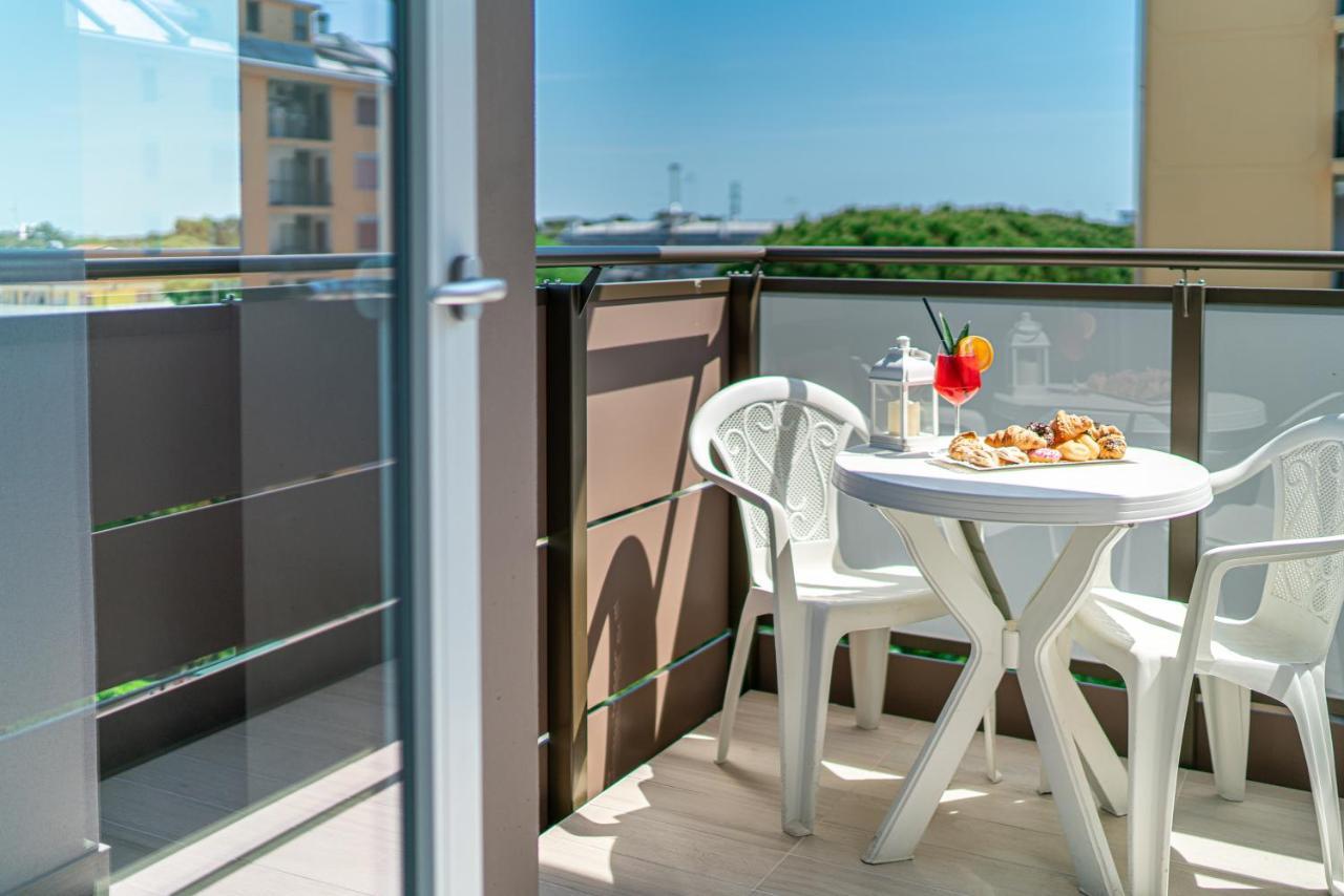 Hotel Alexander Bibione Ngoại thất bức ảnh