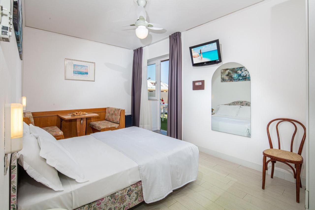 Hotel Alexander Bibione Ngoại thất bức ảnh